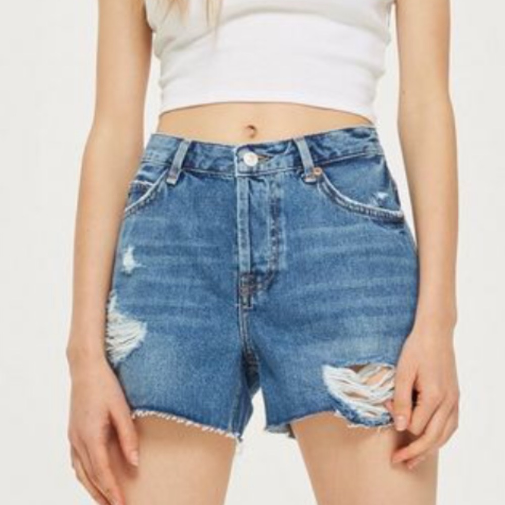 TOPSHOP Ashley Distressed Shorts NWT⚡️